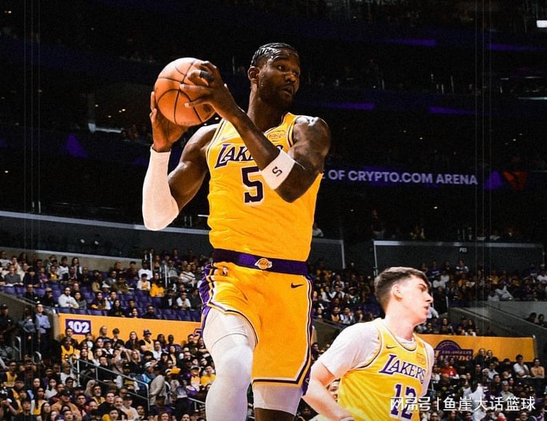 开云体育-大爆冷！东契奇39+4难救主，三球30+11平纪录，老詹29+9提前离场