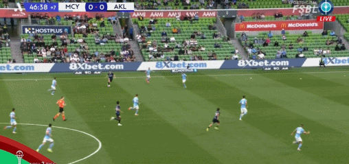 开云体育-墨尔本城2-1逆转奥克兰FC,卡普托点射,梅梅蒂破门