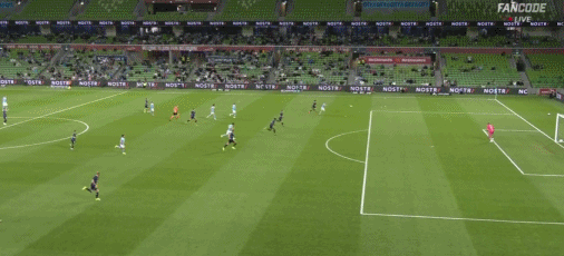 开云体育-墨尔本城2-1逆转奥克兰FC,卡普托点射,梅梅蒂破门