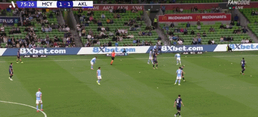 开云体育-墨尔本城2-1逆转奥克兰FC,卡普托点射,梅梅蒂破门