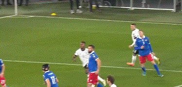 开云体育-【世预赛】穆勒+萨内双响 罗伊斯1射2传 德国9比0胜