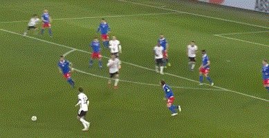 开云体育-【世预赛】穆勒+萨内双响 罗伊斯1射2传 德国9比0胜