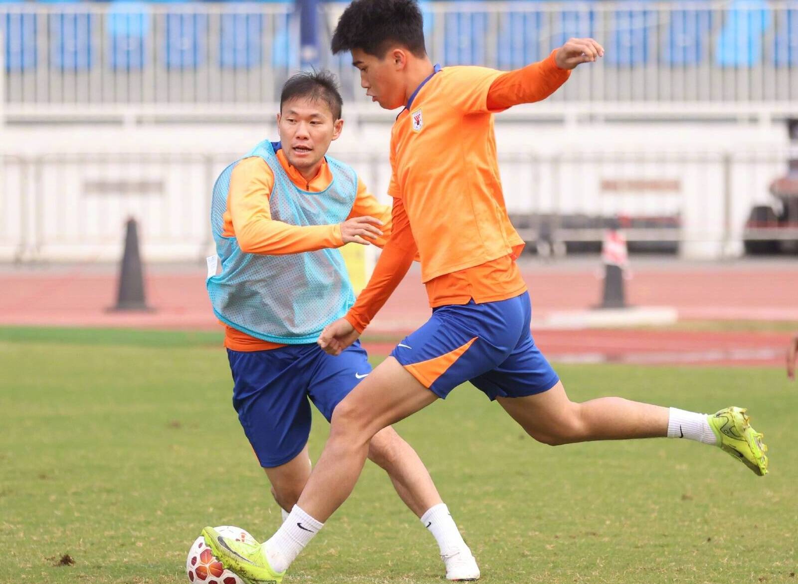 开云体育-泰山队赛季球衣号码有变化 彭啸改穿3号 谢文能变7号