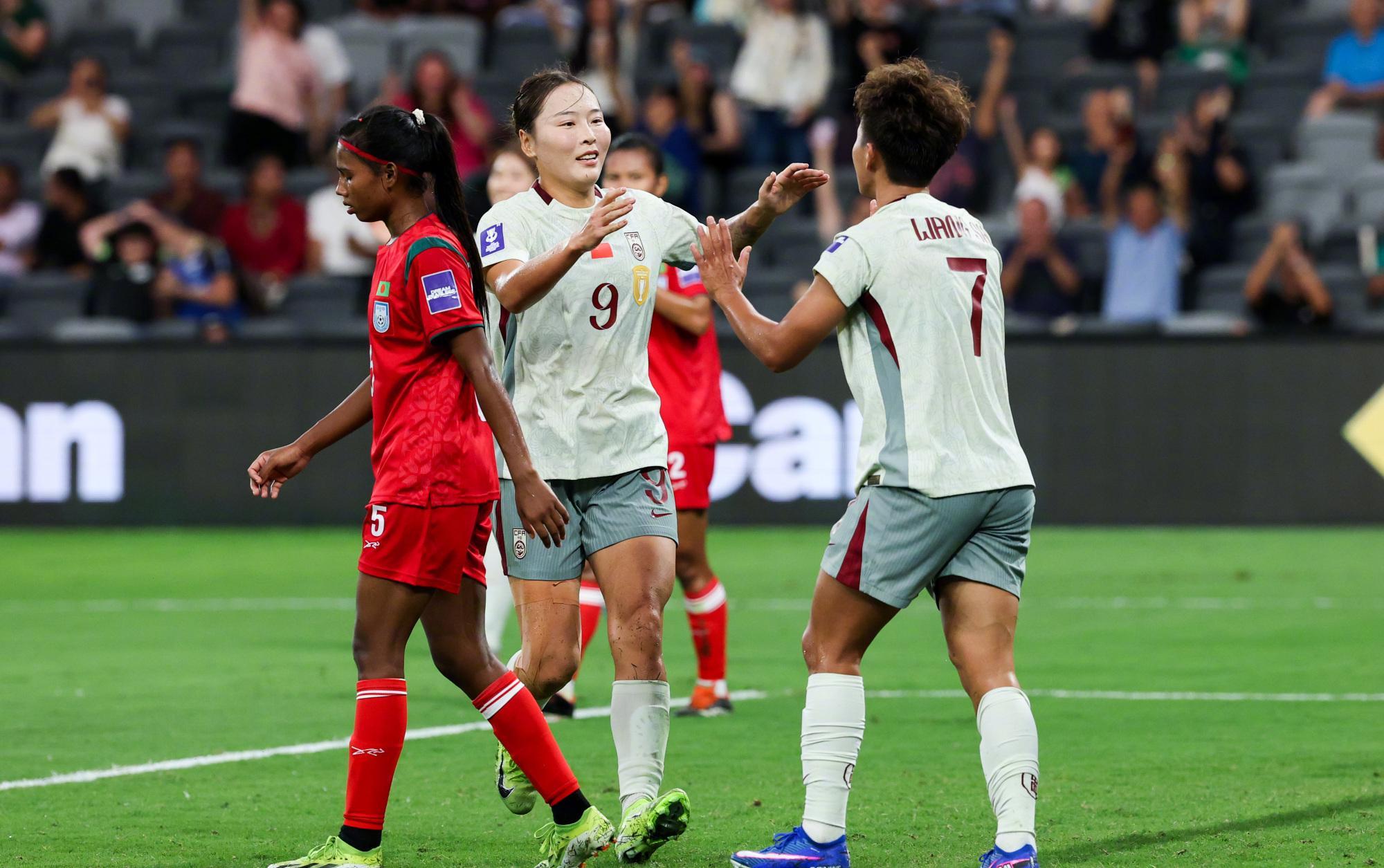 2-0开门红!中国女足赢球赛后却传2坏消息,网友:和男足看齐了!